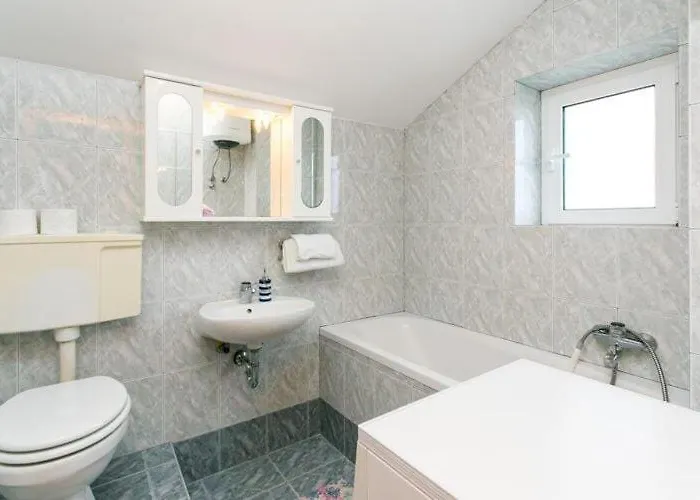 Laura Mljet - One Bedroom With Balcony And Sea View